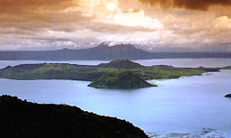 taal-vulcano-Island in the sun. My favorite foto